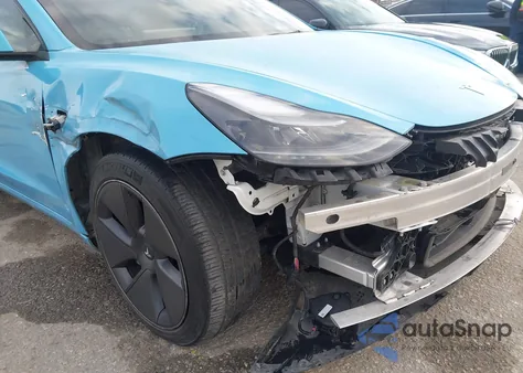 2022 Tesla Model 3 Rear-Wheel Drive from USA, damaged, VIN 5YJ3E1EA3NF200353